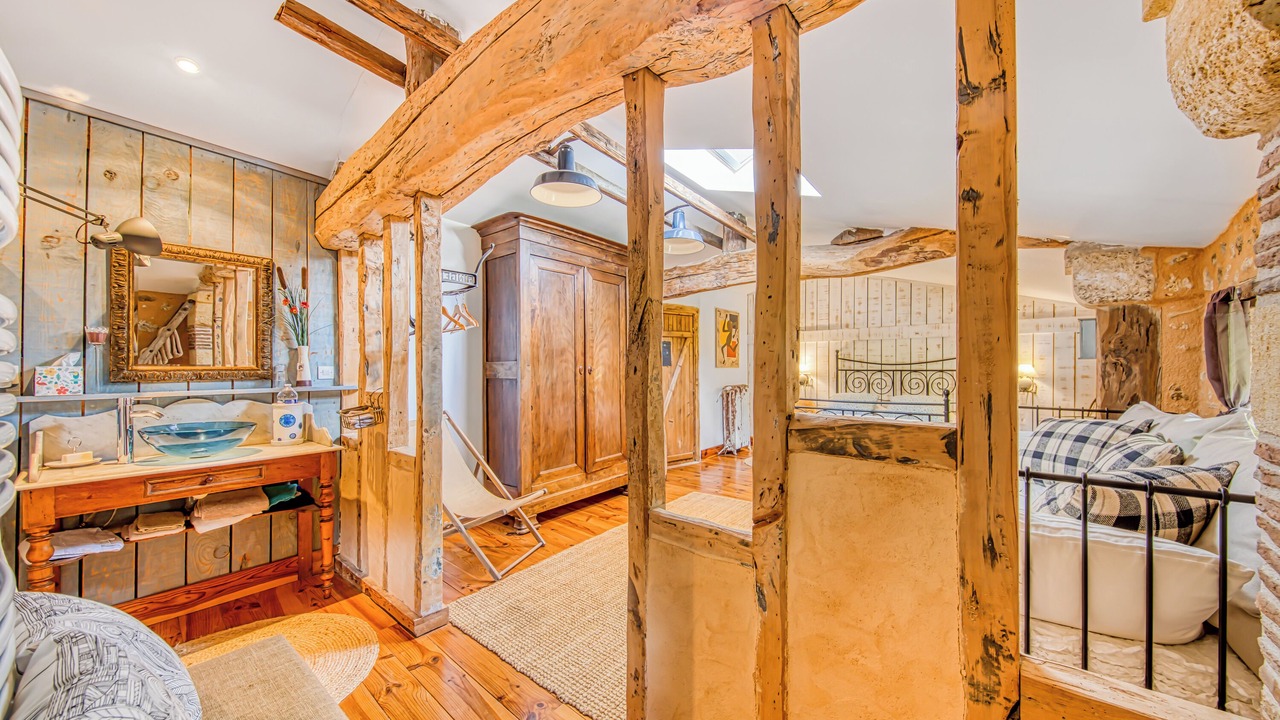 Photo of Bedroom in Noaillan