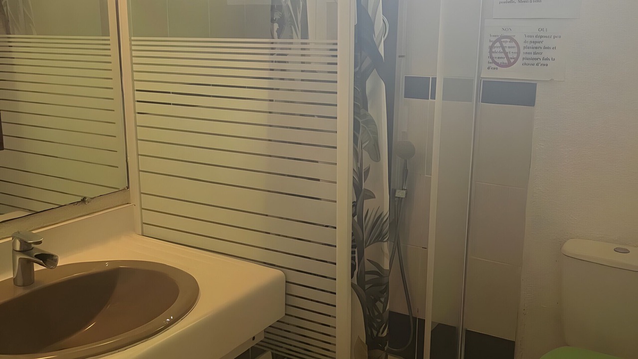 Photo of Bathroom in Merignac