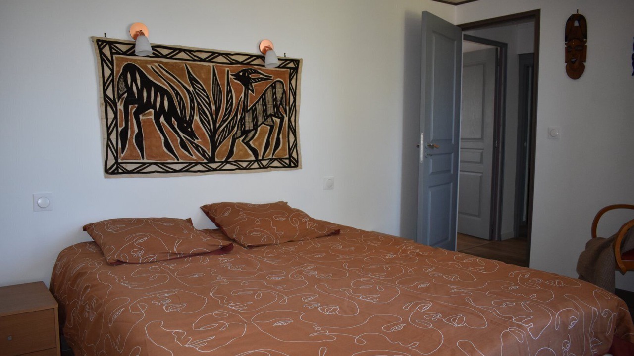 Photo of Bedroom in Cisse
