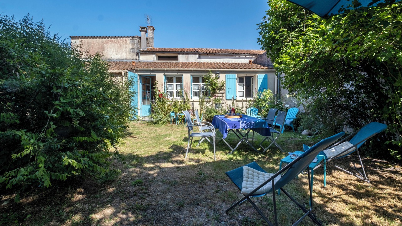 Photo of Outdoor in Beaugeay
