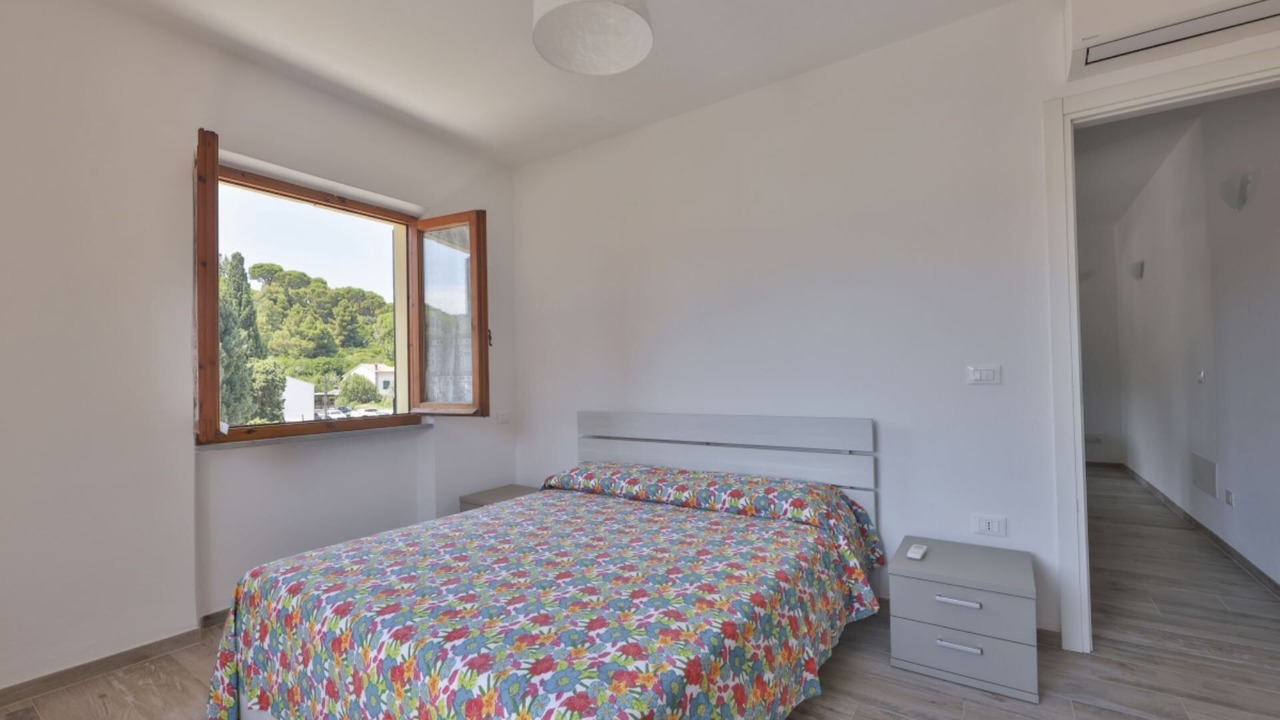Photo of Bedroom in Marina di Campo