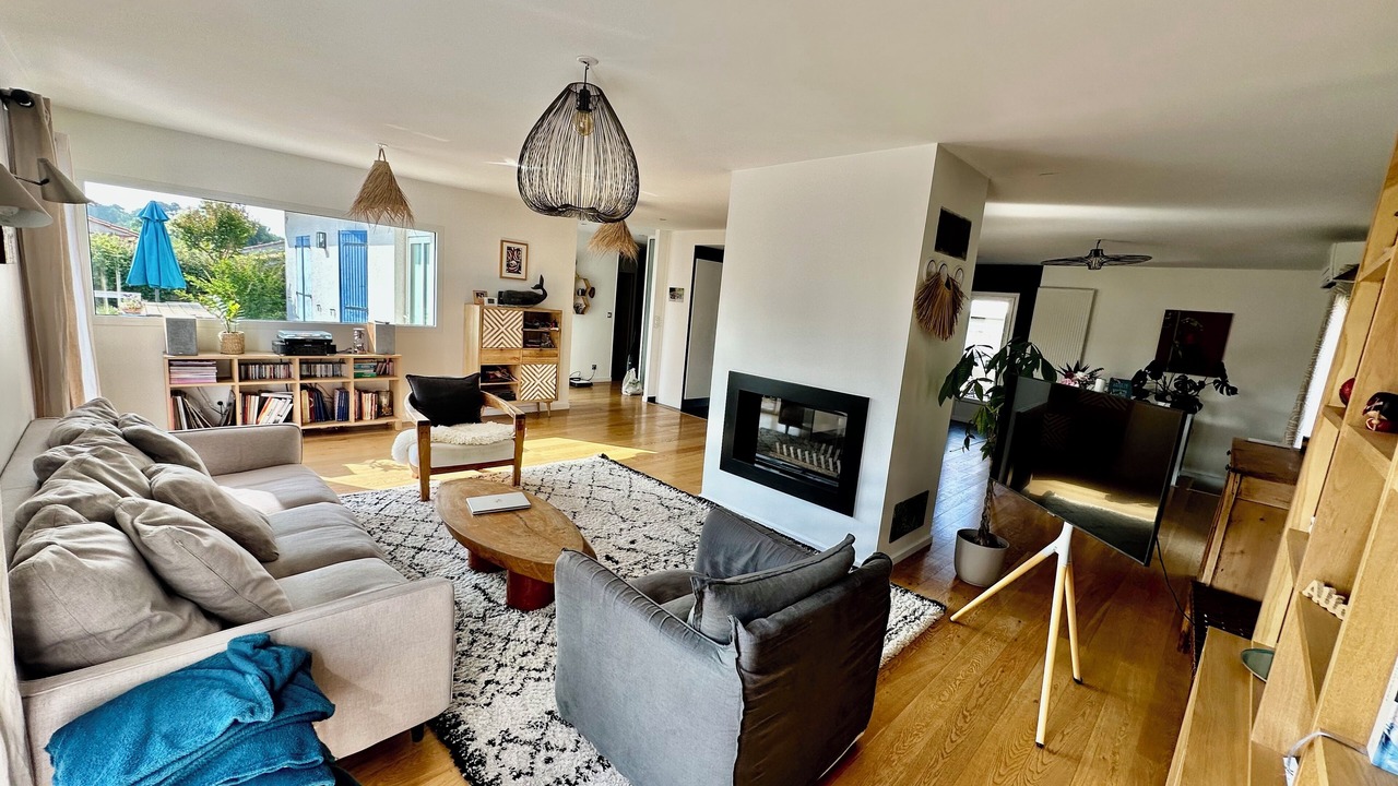 Photo of Livingroom in Saint-Medard-en-Jalles
