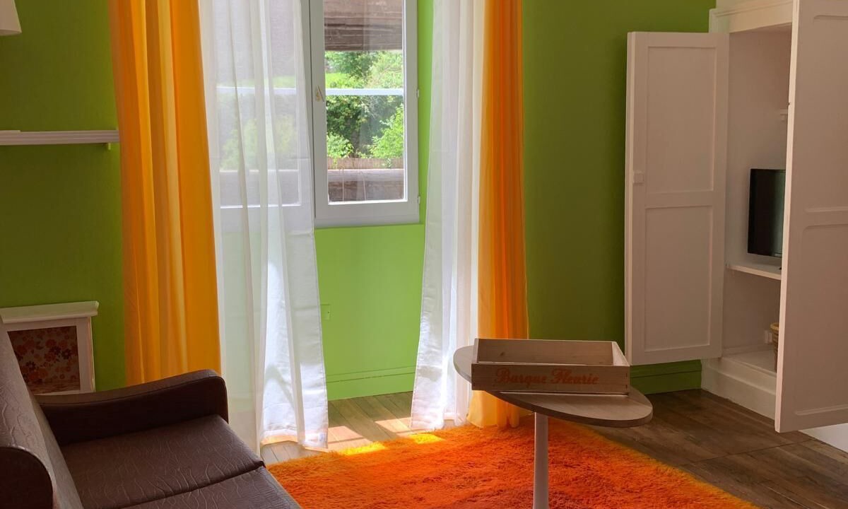 Photo of Livingroom in Aubeterre-sur-Dronne