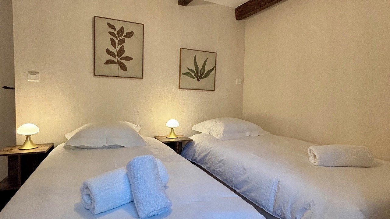Photo of Bedroom in Naves