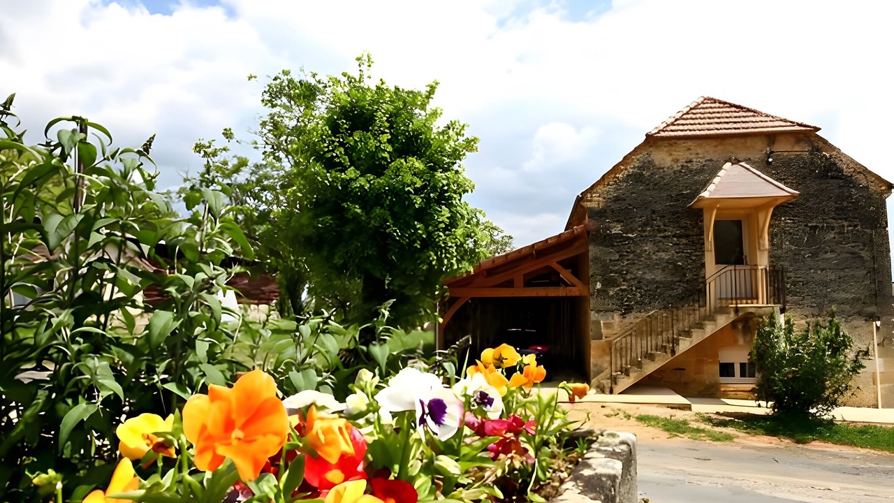 Photo of Outdoor in Sainte-Nathalene