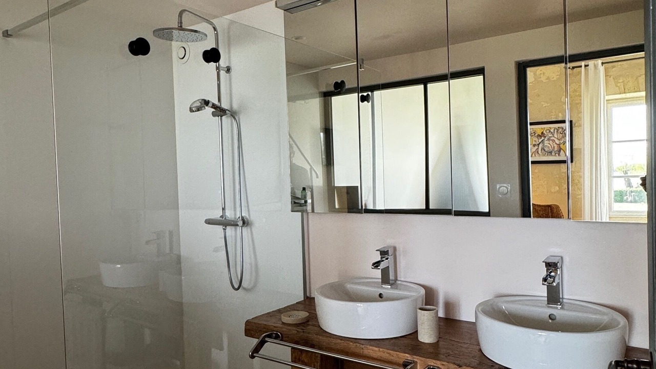 Photo of Bathroom in Bourg-sur-Gironde