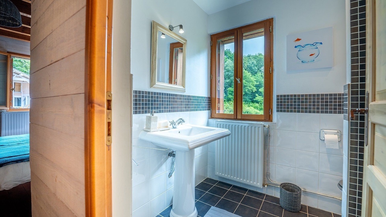 Photo of Bathroom in Sore