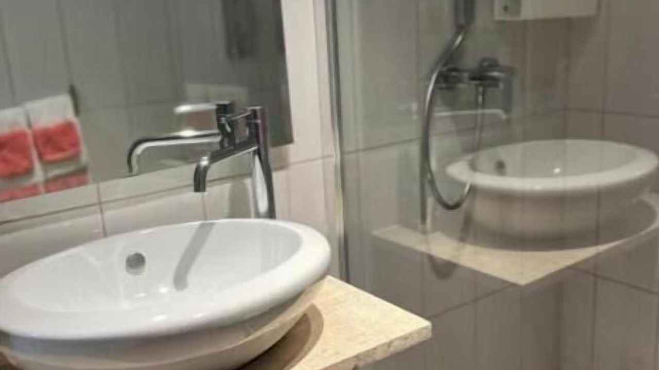 Photo of Bathroom in Lamothe-Landerron
