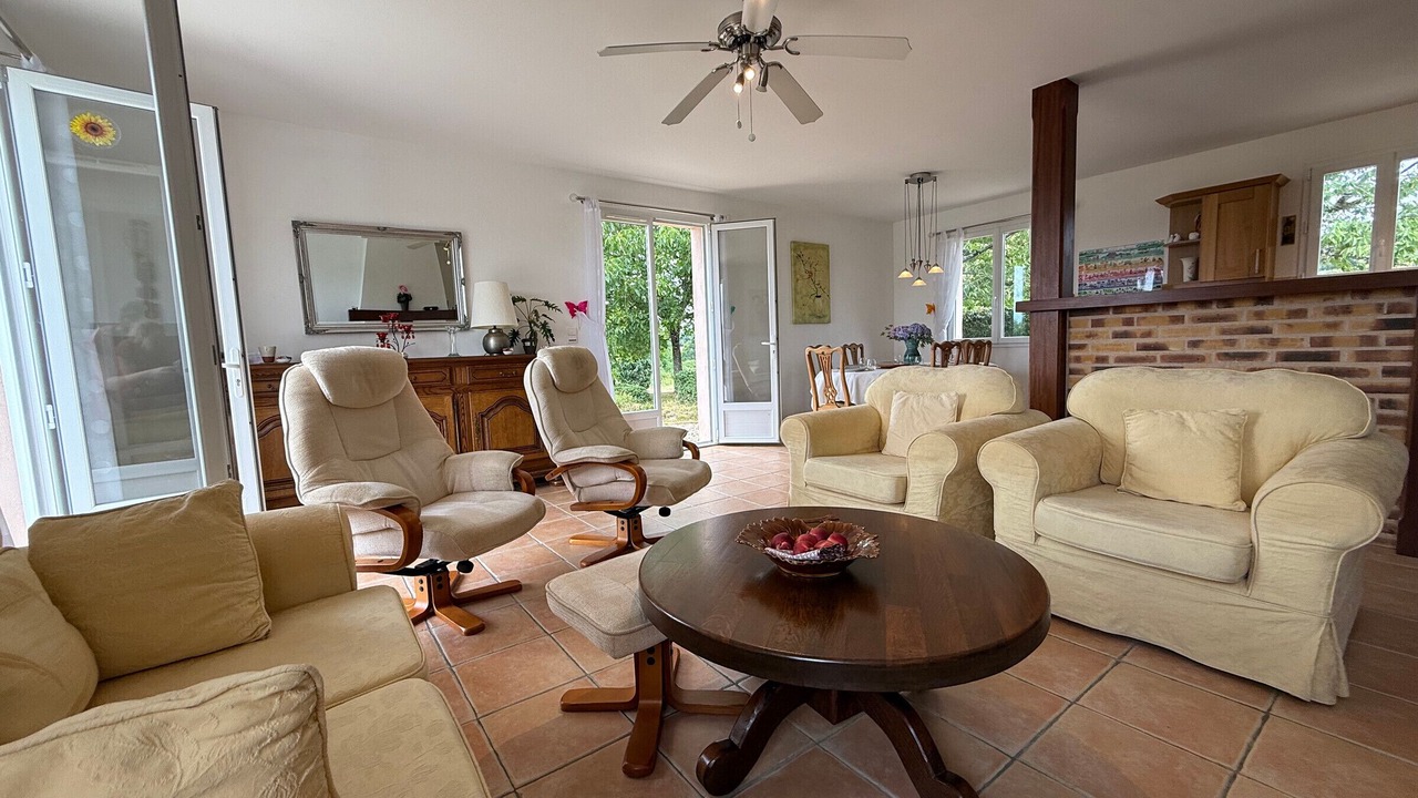 Photo of Livingroom in Saint-Mesmin