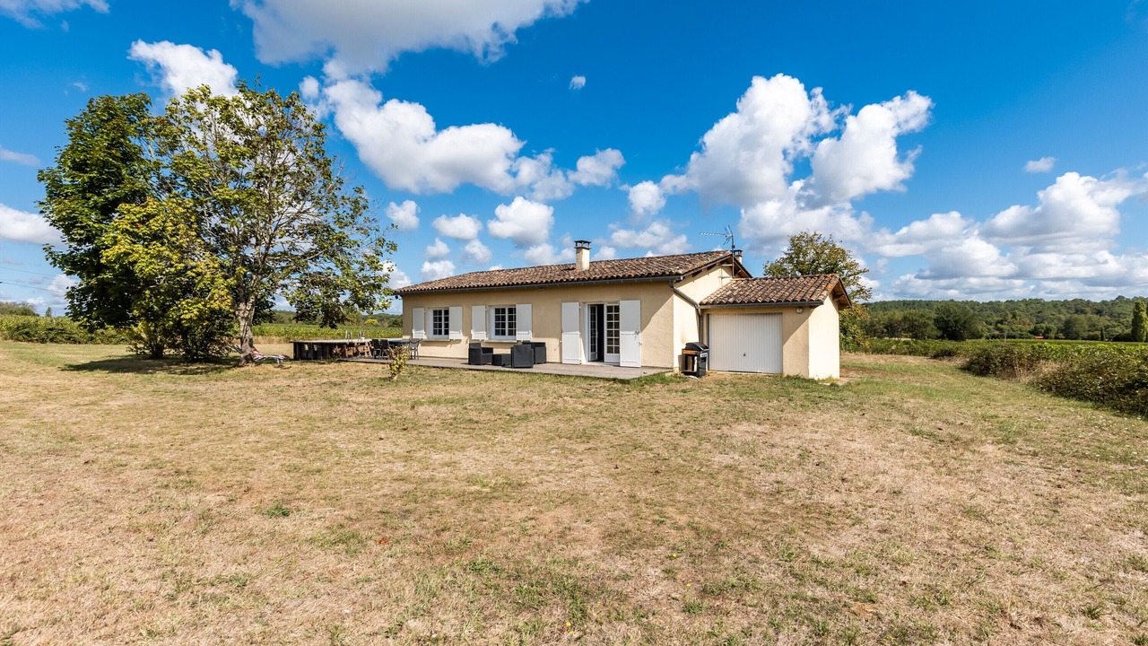 Photo of Outdoor in Les Salles-De-Castillon
