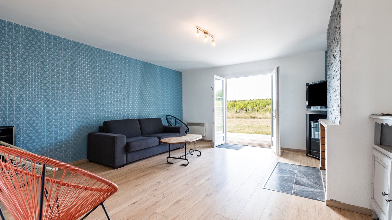 Photo of Livingroom in Les Salles-De-Castillon
