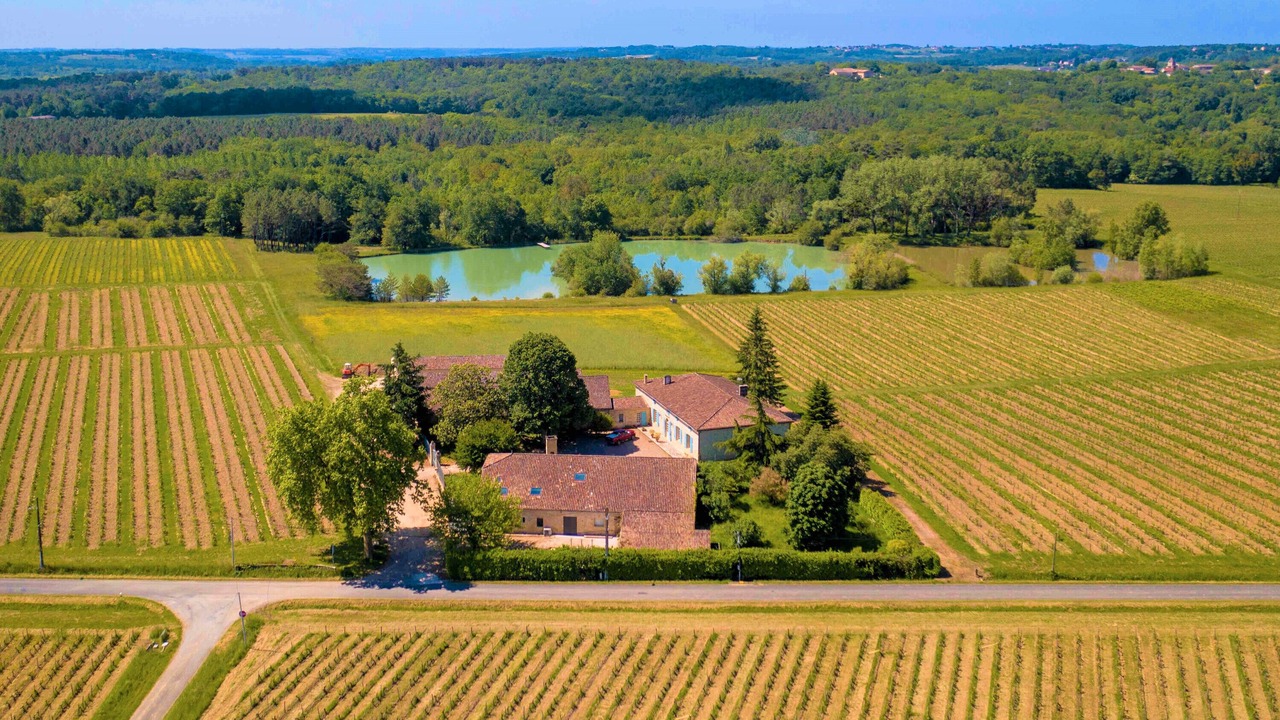 Photo of Outdoor in Les Salles-De-Castillon