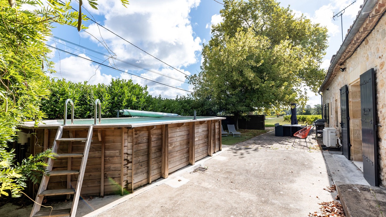 Photo of Outdoor in Les Salles-De-Castillon
