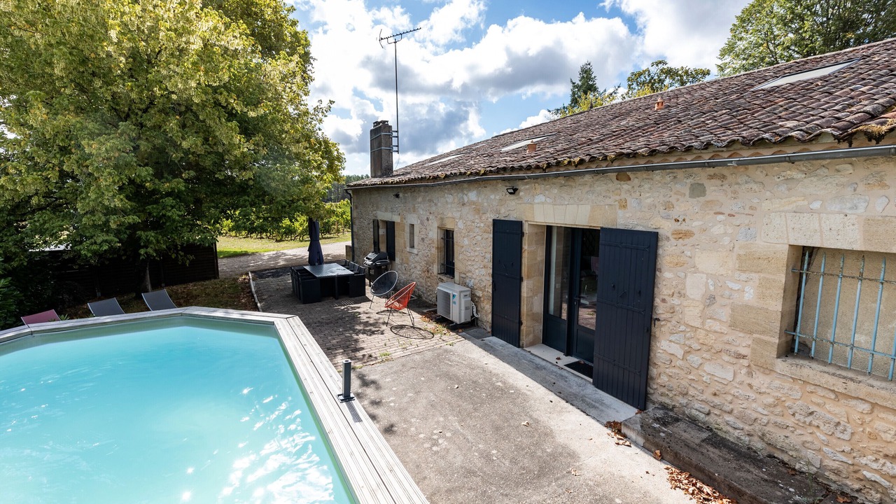 Photo of Outdoor in Les Salles-De-Castillon