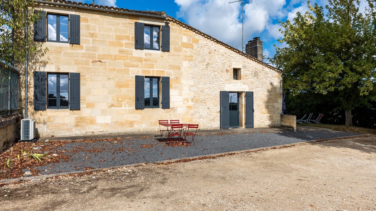 Photo of Outdoor in Les Salles-De-Castillon