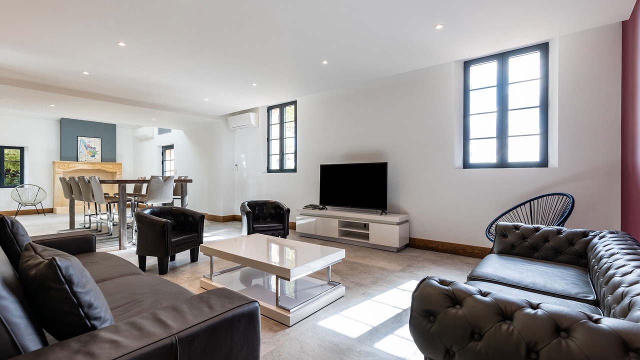 Photo of Livingroom in Les Salles-De-Castillon