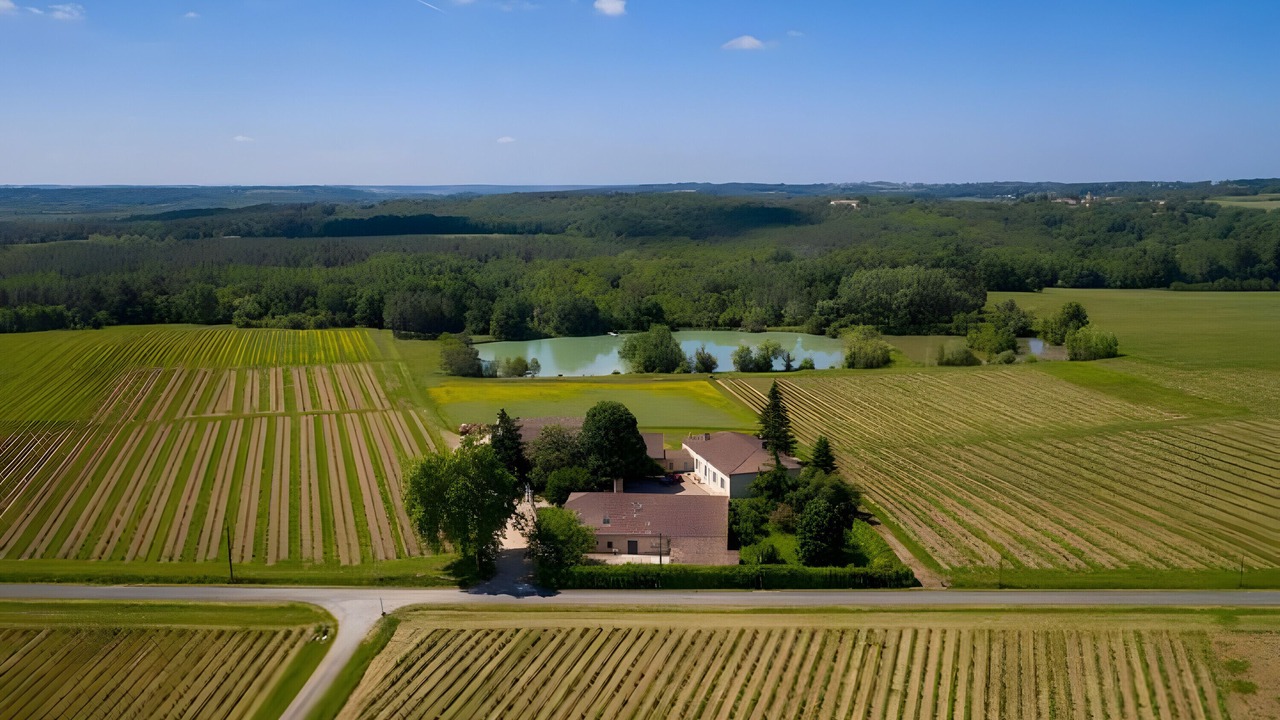 Photo of Outdoor in Les Salles-De-Castillon
