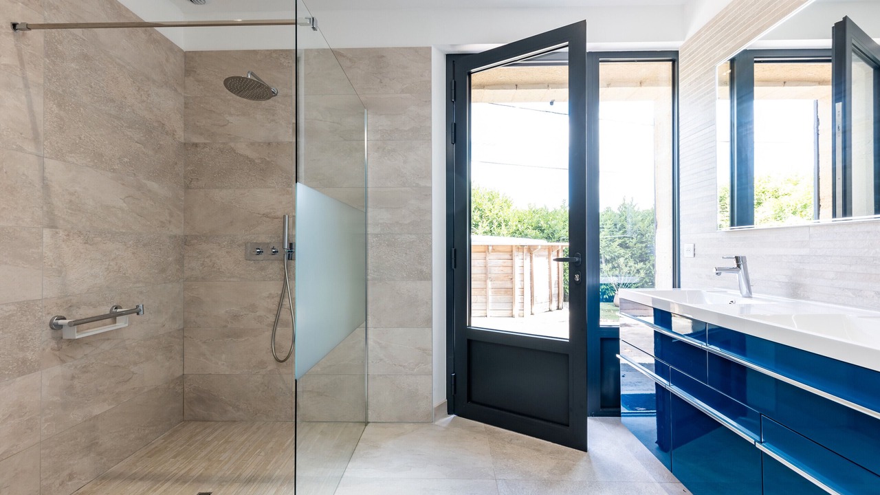 Photo of Bathroom in Les Salles-De-Castillon