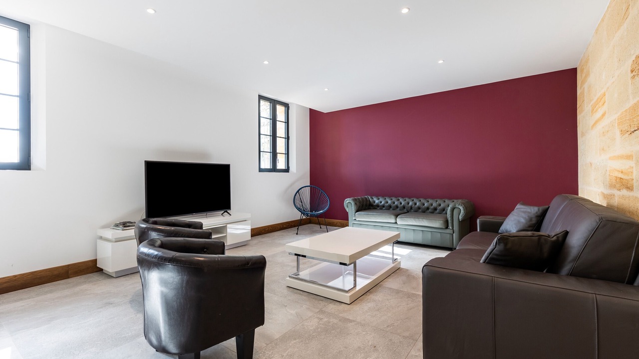 Photo of Livingroom in Les Salles-De-Castillon