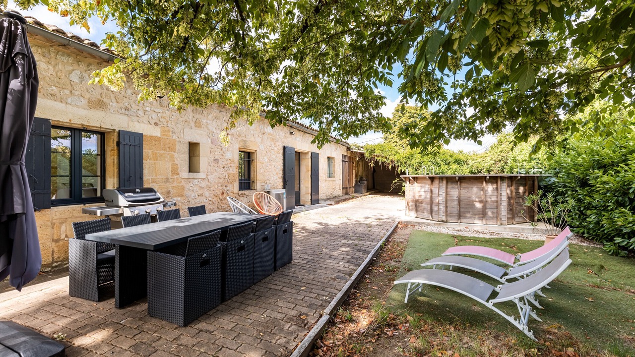 Photo of Outdoor in Les Salles-De-Castillon