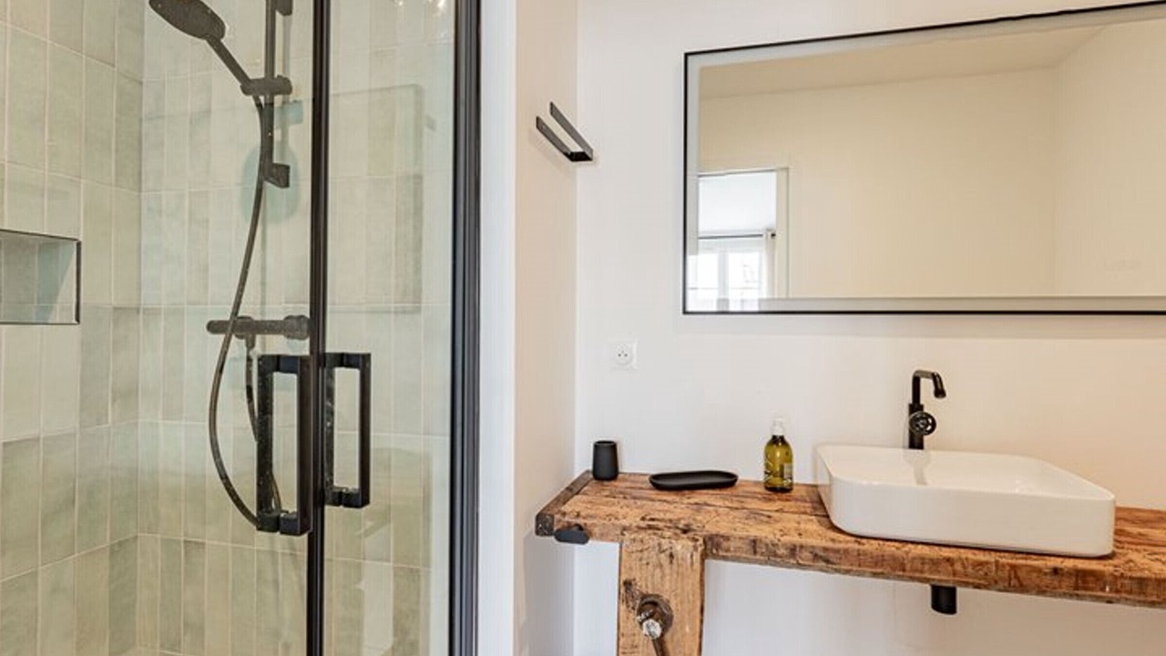 Photo of Bathroom in Ars-en-Re