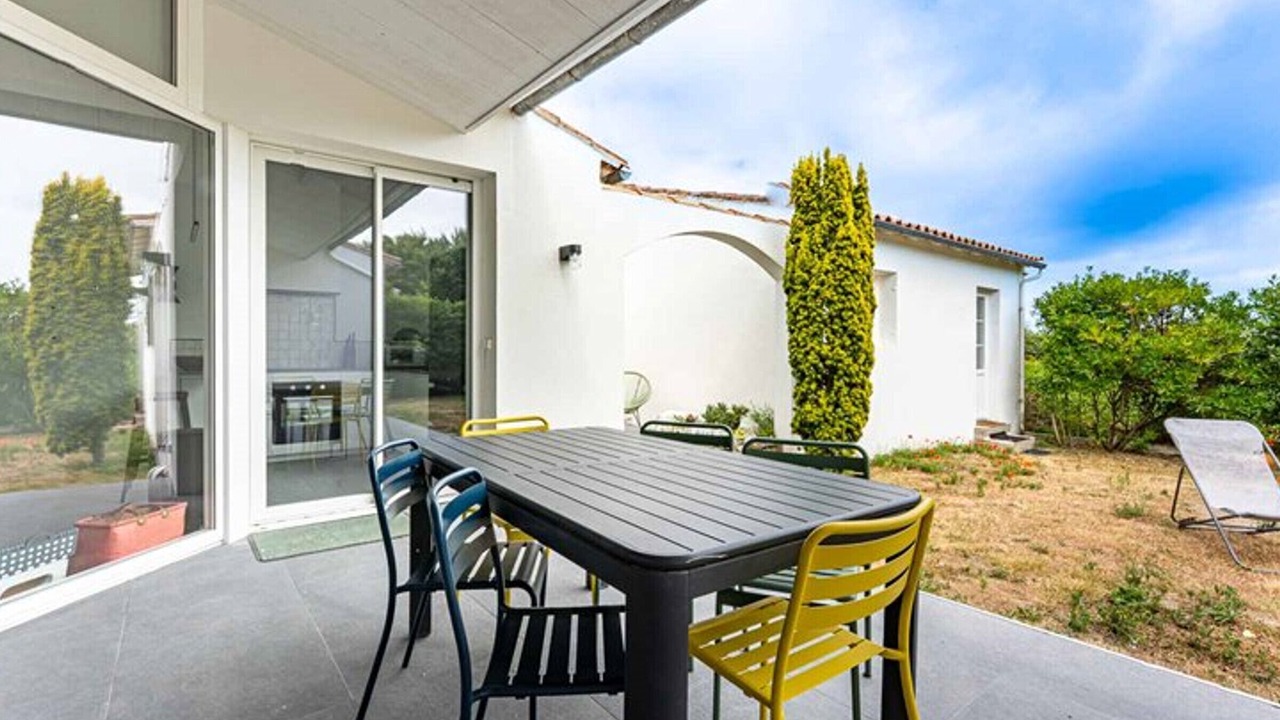 Photo of Outdoor in Ars-en-Re