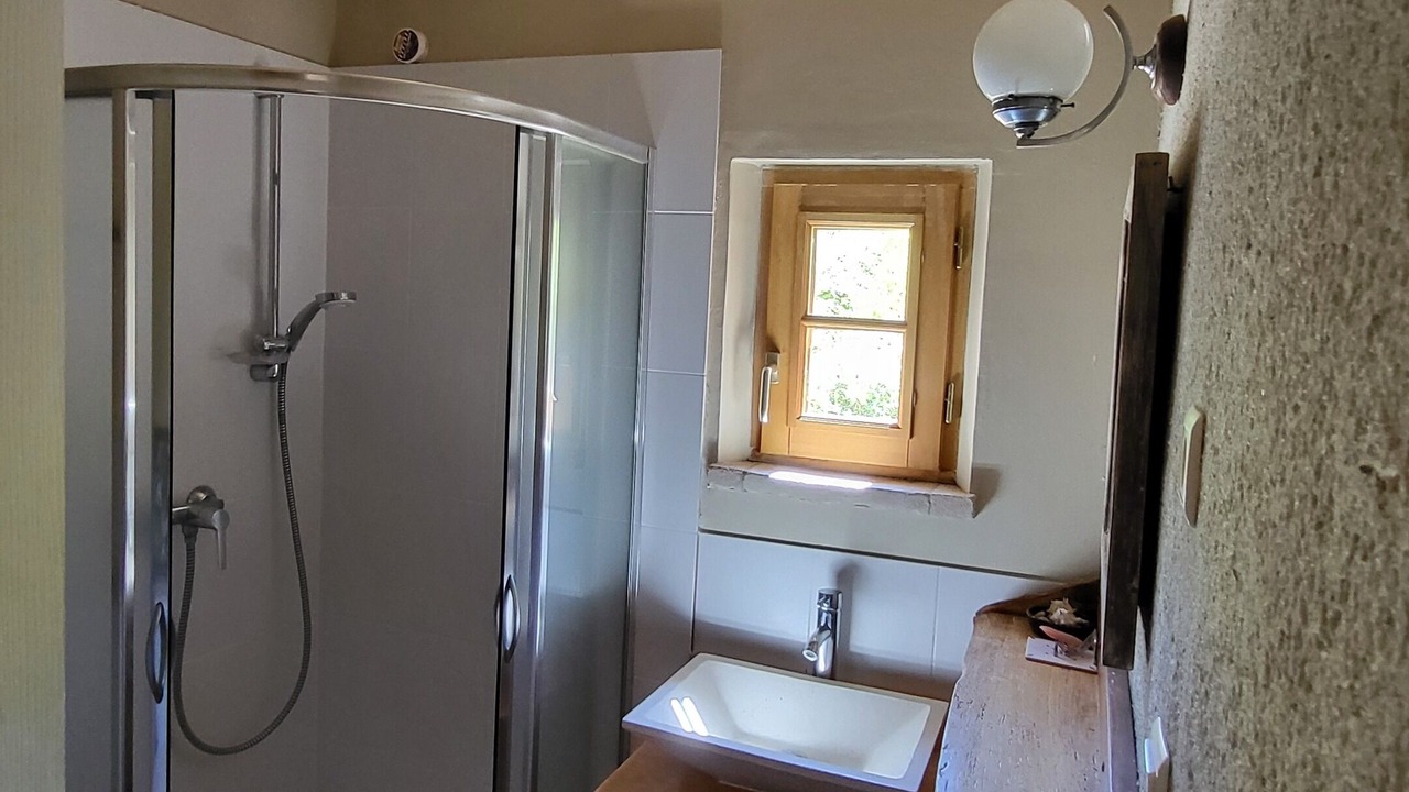 Photo of Bathroom in Penne-d'Agenais