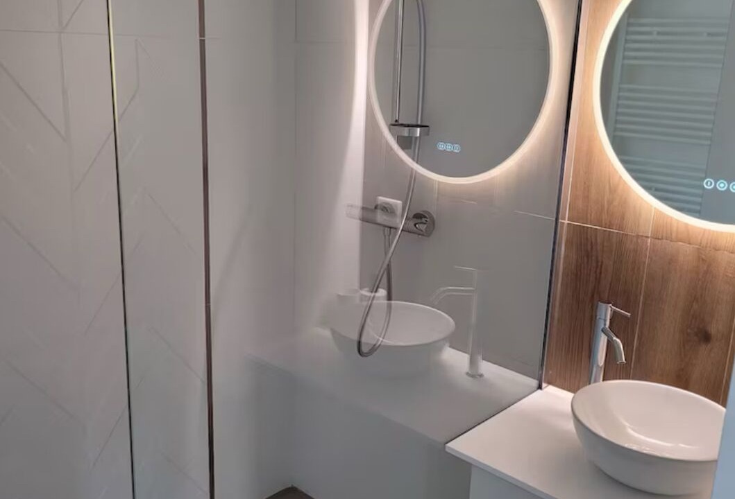 Photo of Bathroom in Saint-Medard-en-Jalles