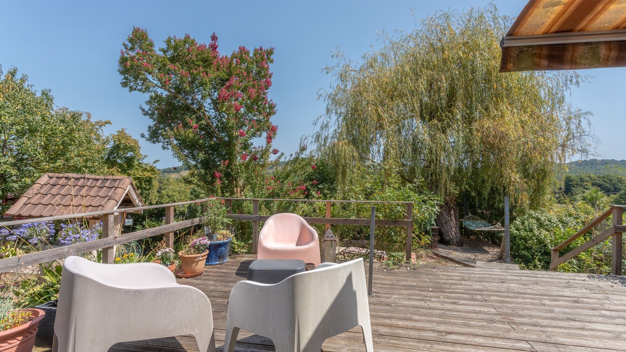 Photo of Patio Balcony in Parbayse