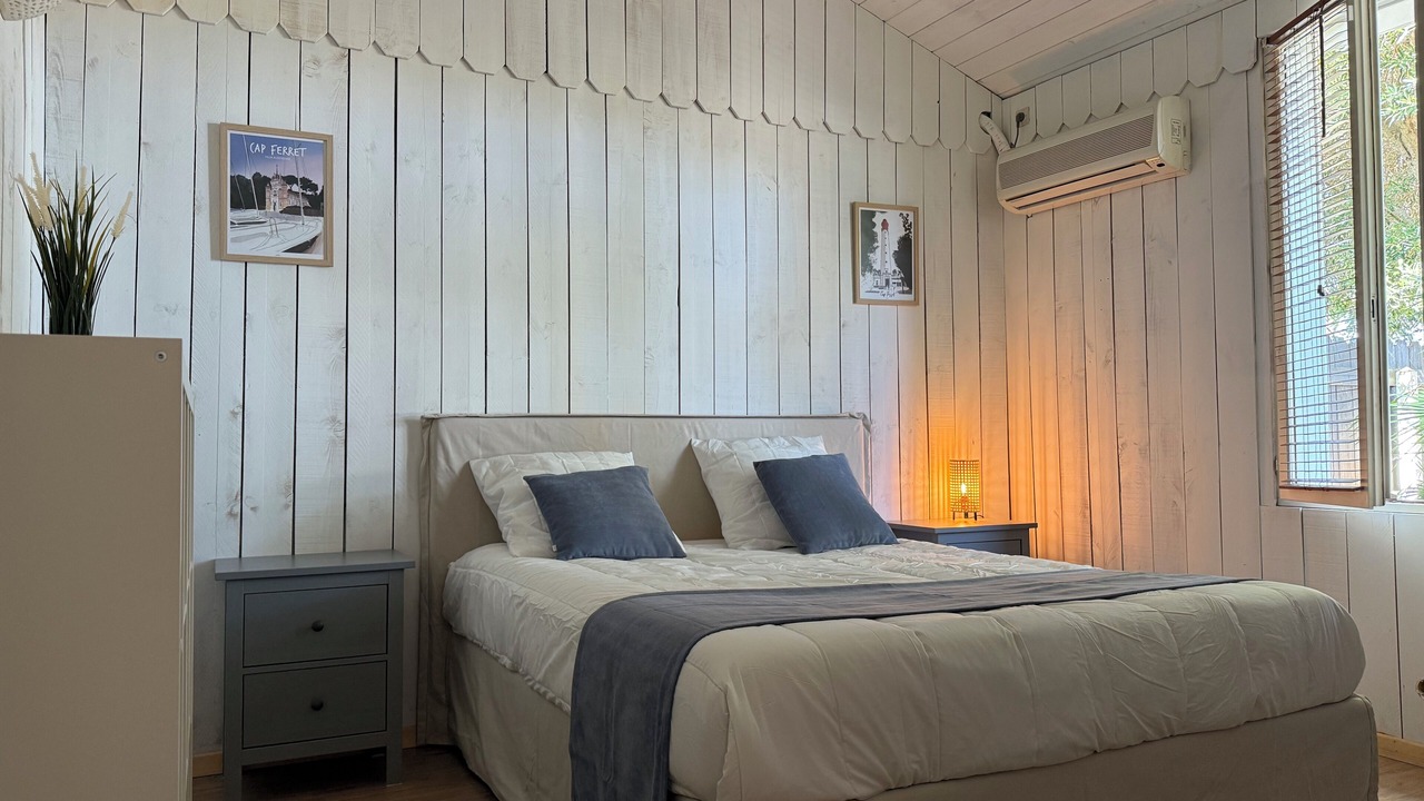 Photo of Bedroom in Claouey