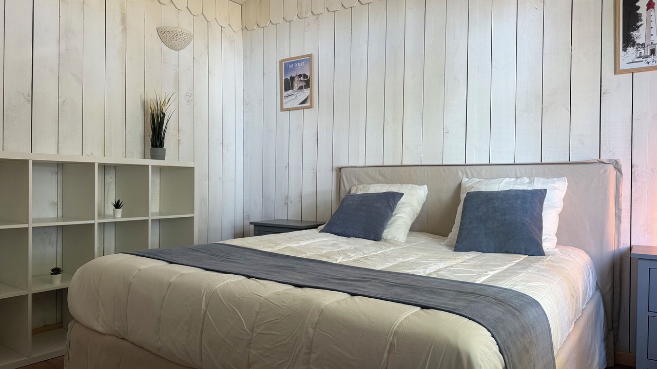 Photo of Bedroom in Claouey
