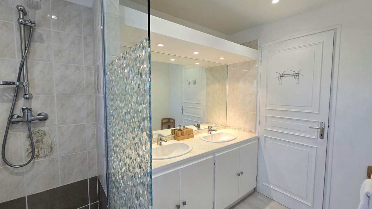Photo of Bathroom in Comberanche-et-Epeluche