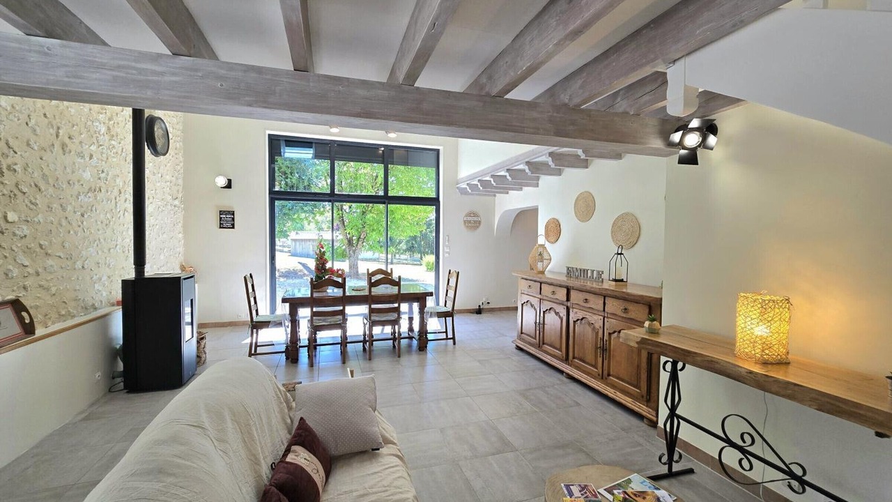 Photo of Livingroom in Comberanche-et-Epeluche