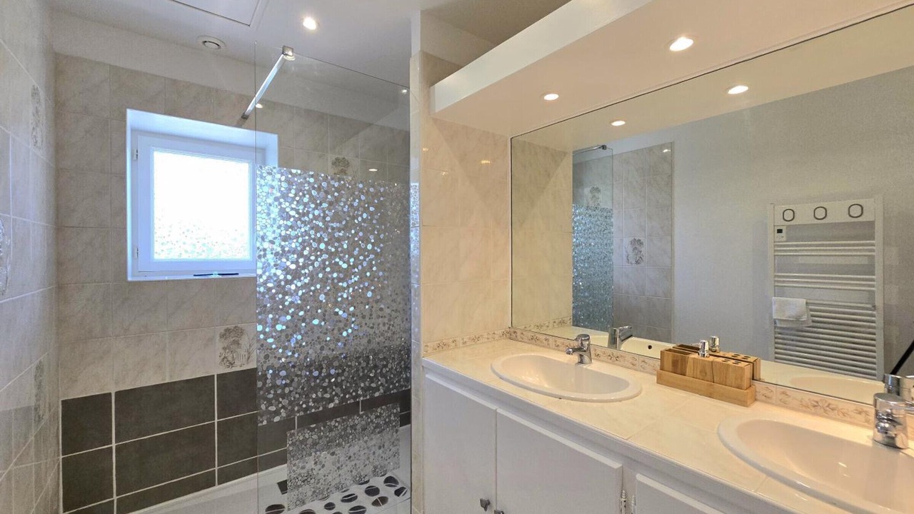 Photo of Bathroom in Comberanche-et-Epeluche