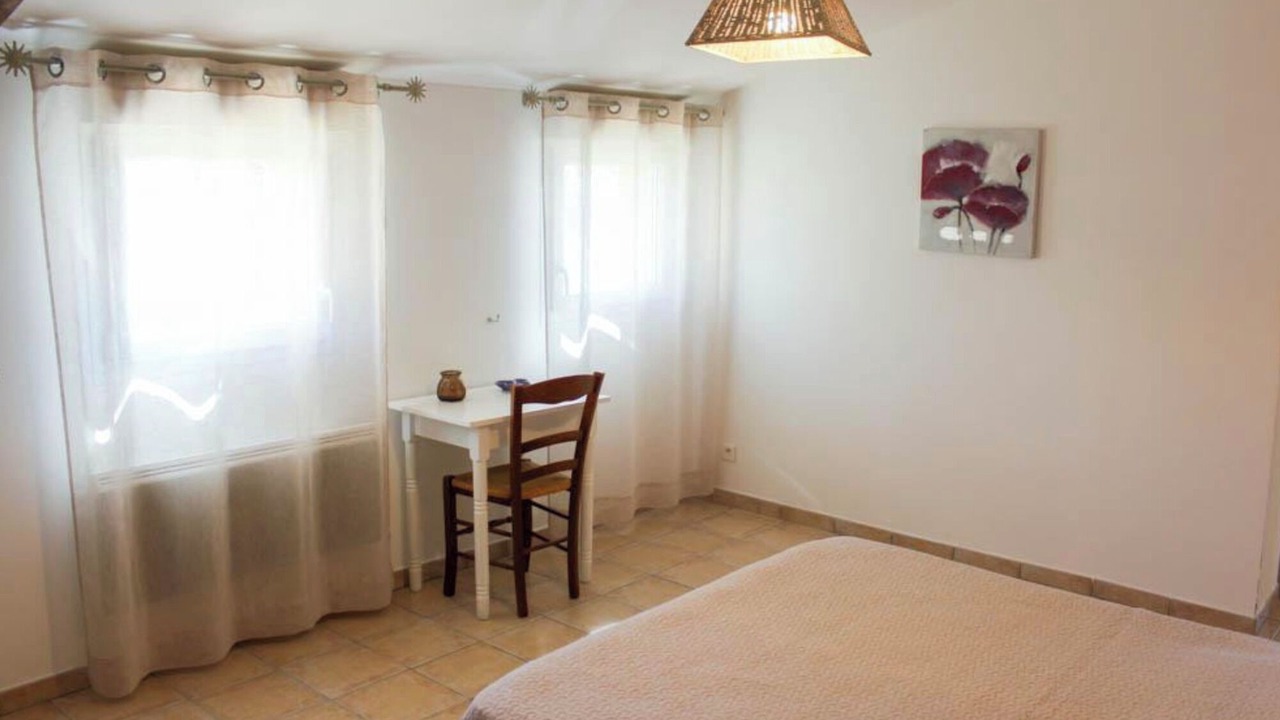 Photo of Bedroom in Greoux-les-Bains