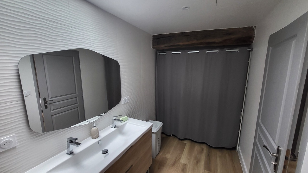 Photo of Bathroom in Montcaret