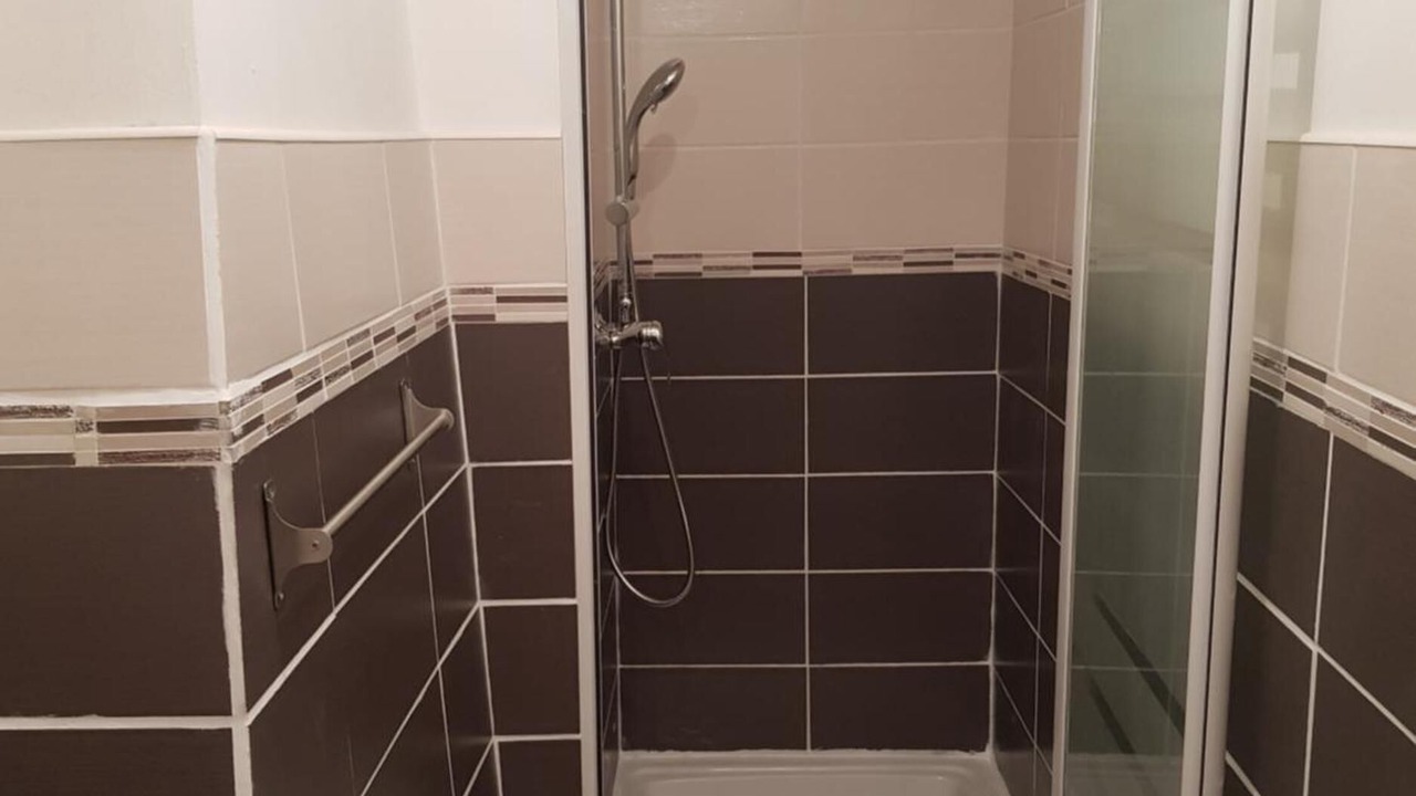 Photo of Bathroom in Janaillat