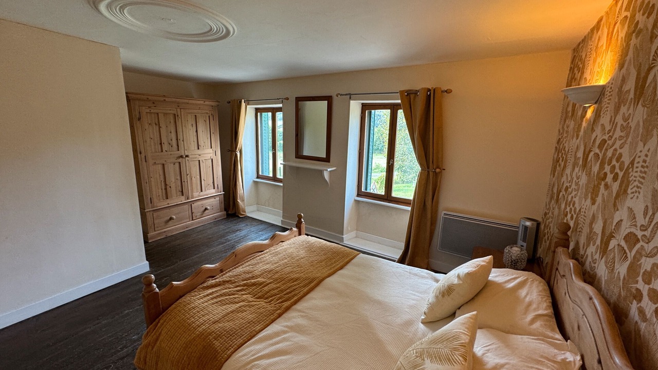 Photo of Bedroom in Janaillat