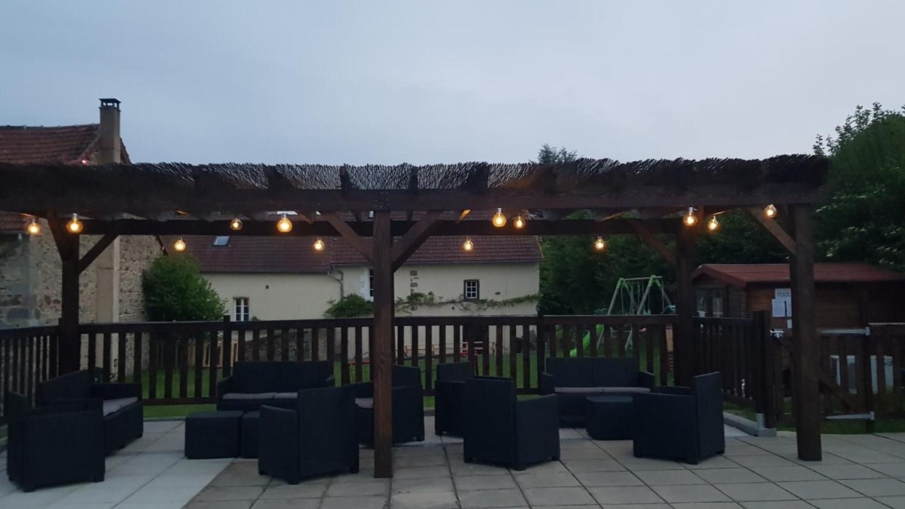 Photo of Patio Balcony in Janaillat