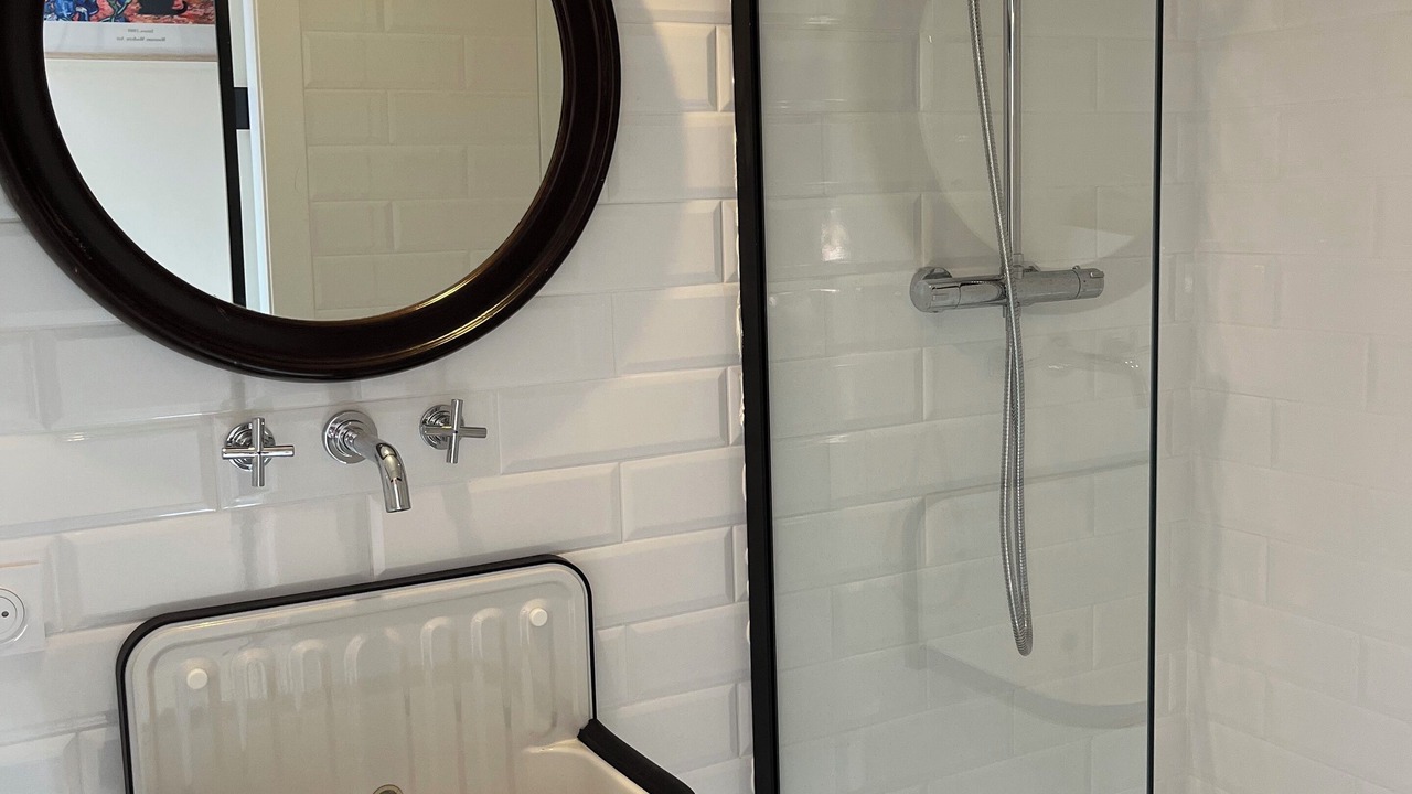 Photo of Bathroom in Saint-Loup-Lamaire