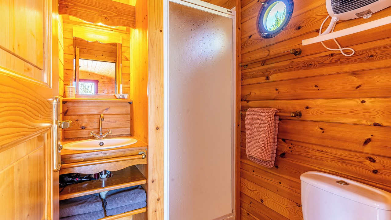 Photo of Bathroom in Reaux sur Trefle
