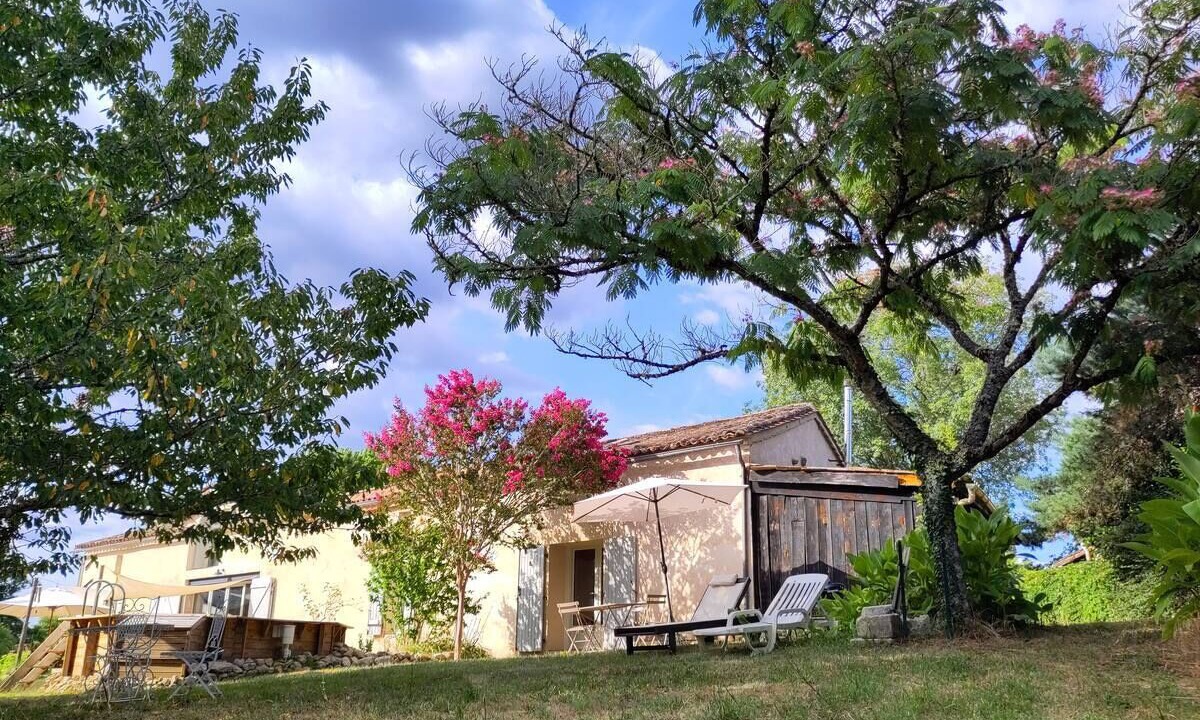 Photo of Outdoor in Saint-Meard-de-Gurcon