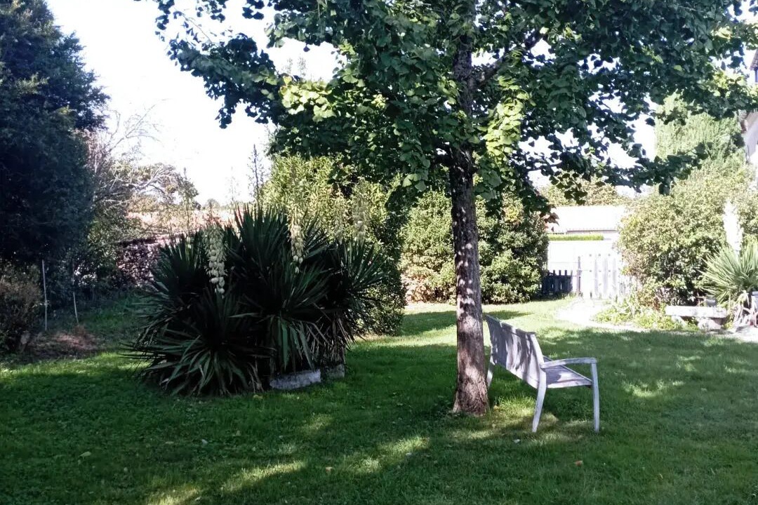 Photo of Outdoor in Burie