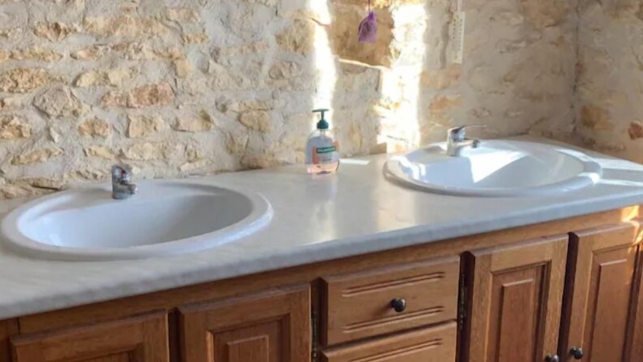 Photo of Bathroom in Burie