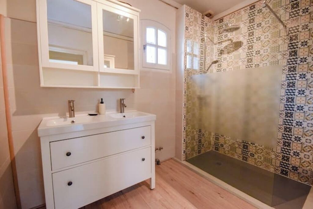Photo of Bathroom in Sabres