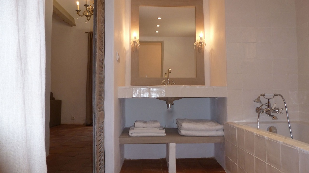 Photo of Bathroom in Le Tholonet