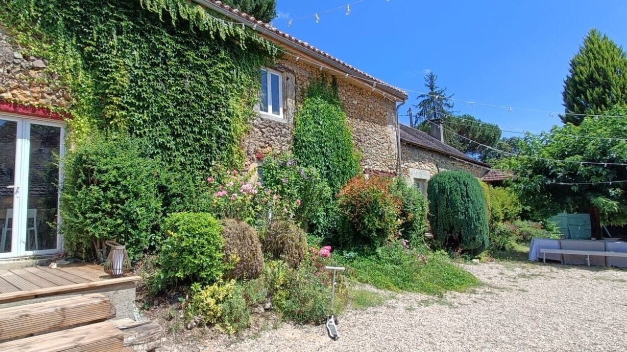 Photo of Outdoor in Lembras