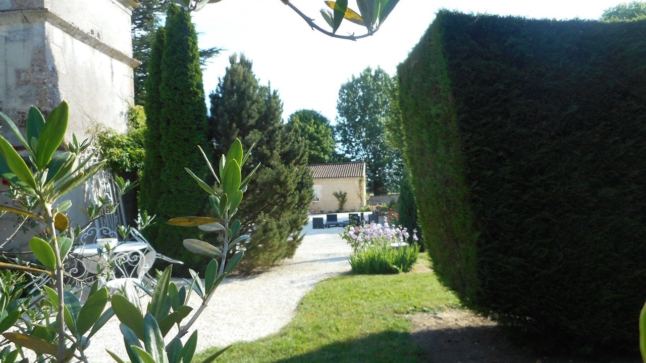 Photo of Outdoor in Saint-Martial-de-Vitaterne