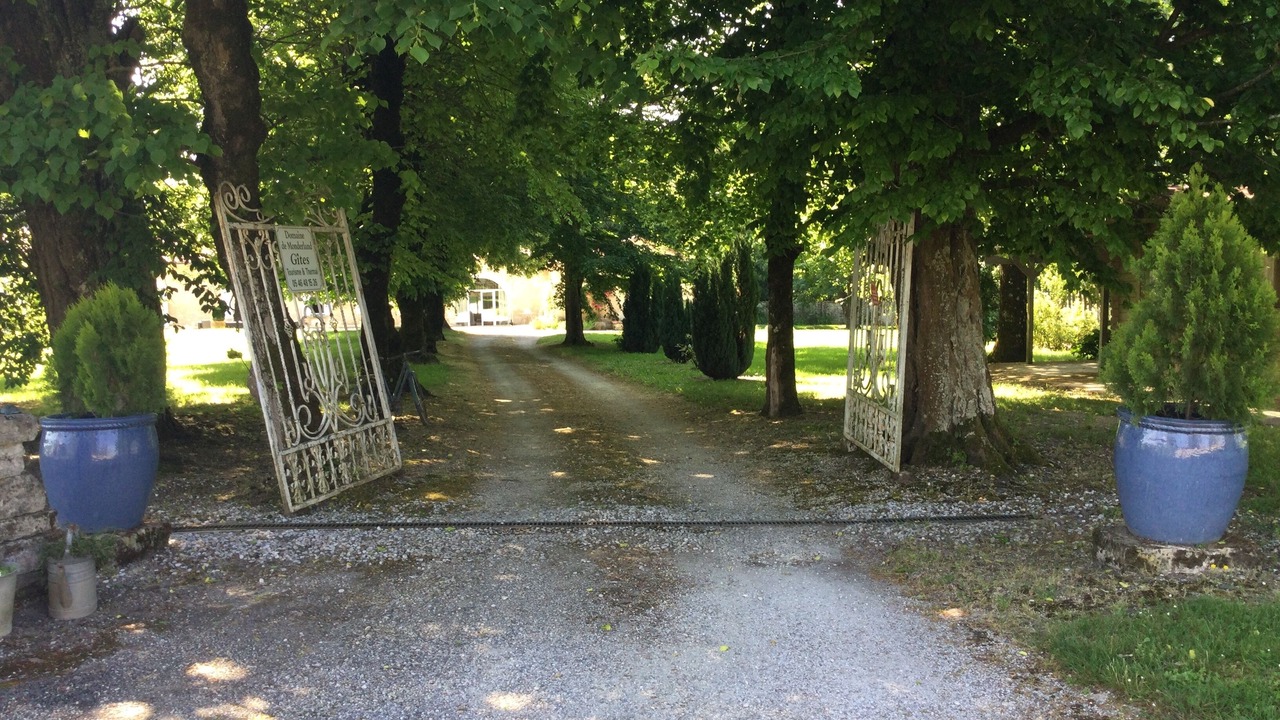Photo of Outdoor in Saint-Martial-de-Vitaterne