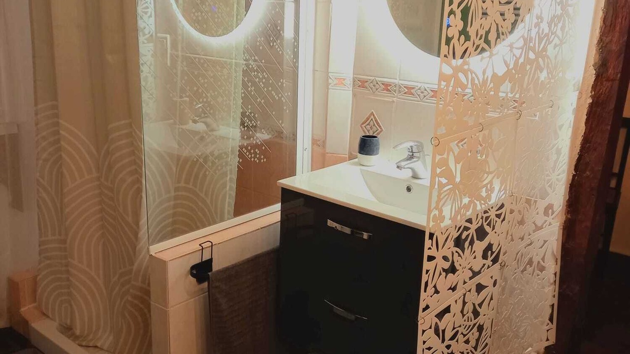 Photo of Bathroom in Condat-sur-Trincou